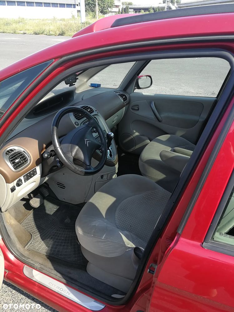 Citroën Xsara Picasso 2.0 16V Exclusive - 9