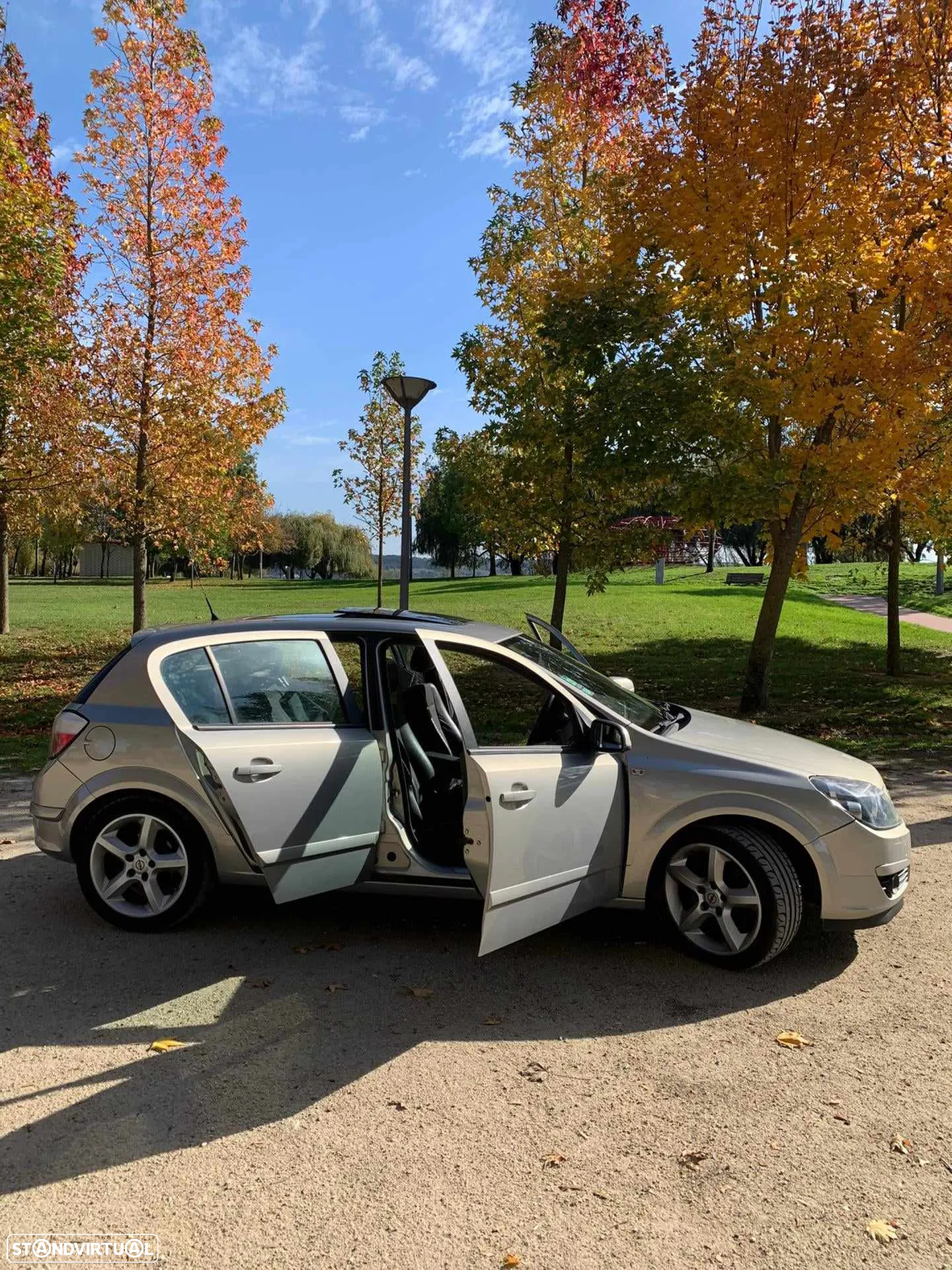 Opel Astra 1.9 CDTi Cosmo - 20