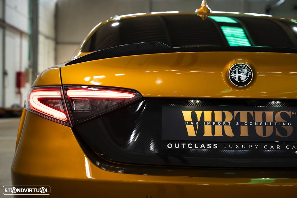 Alfa Romeo Giulia 2.9 V6 Bi-Turbo AT8 Quadrifoglio - 8