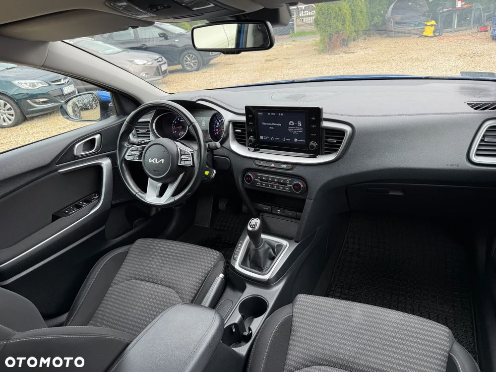 Kia Ceed 1.5 T-GDI M - 13