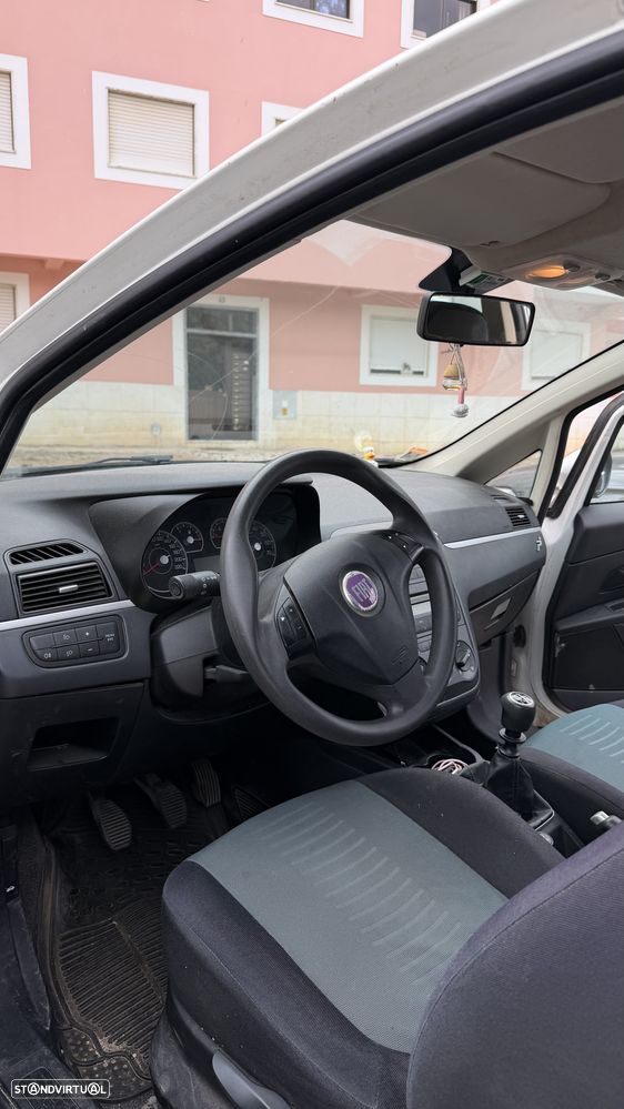 Fiat Grande Punto - 5