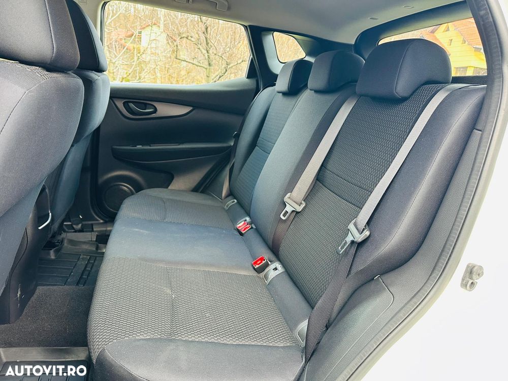 Nissan Qashqai 1.6 dCi DPF 4x4 Start/Stop acenta - 7