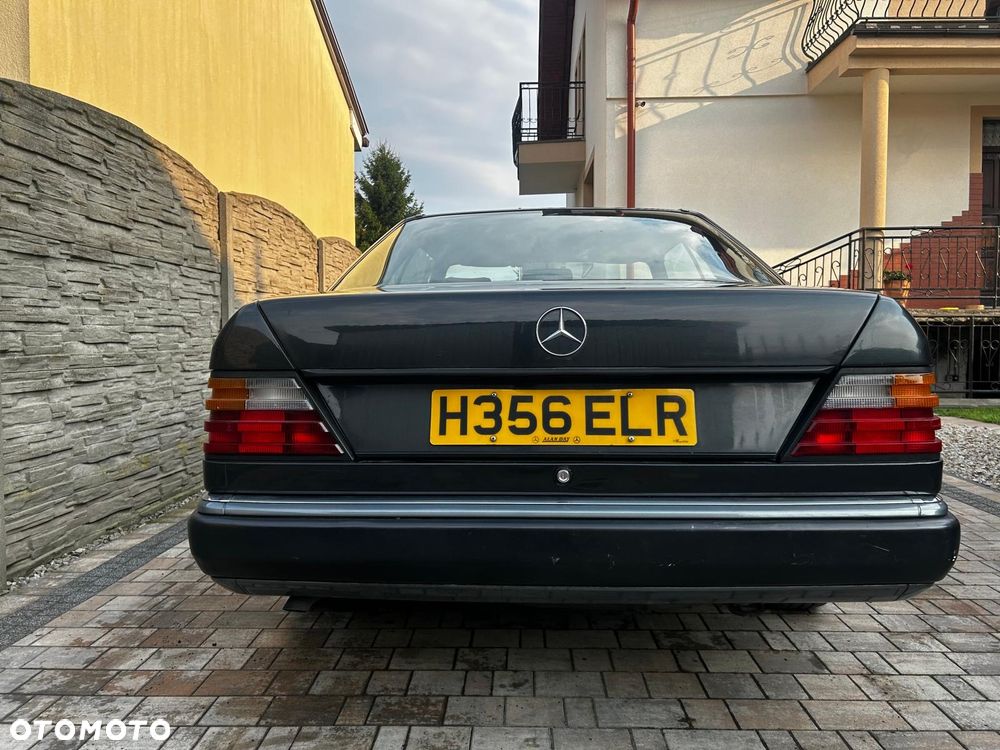 Mercedes-Benz W124 (1984-1993) - 11