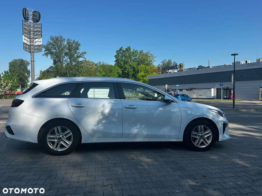 Kia Ceed - 9
