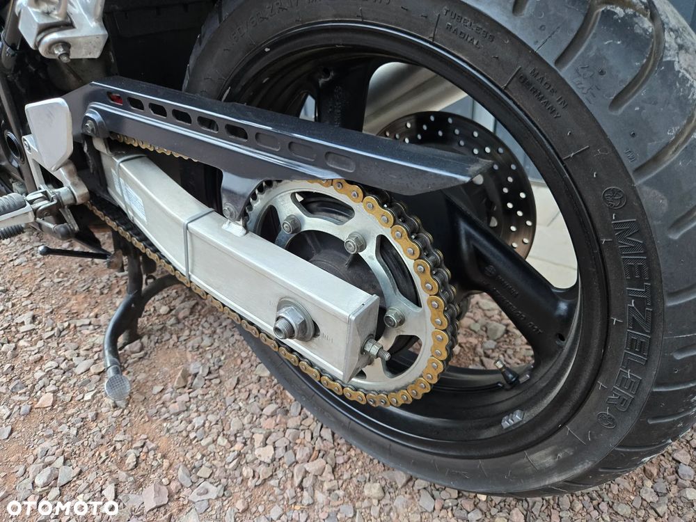 Yamaha FZS - 9
