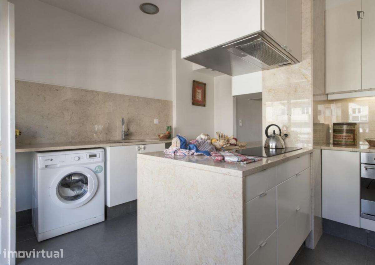 Apartamento com 2 quartos - localizado em Restelo Lisbon - Grande imagem: 4/12