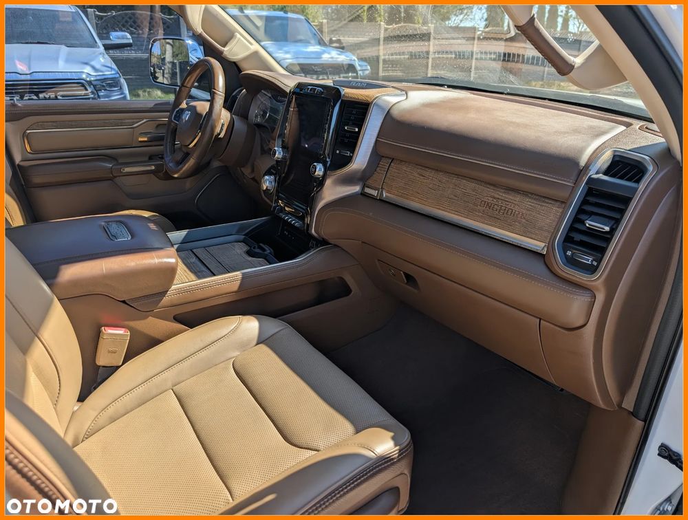 RAM 1500 Crew Cab Longhorn - 22