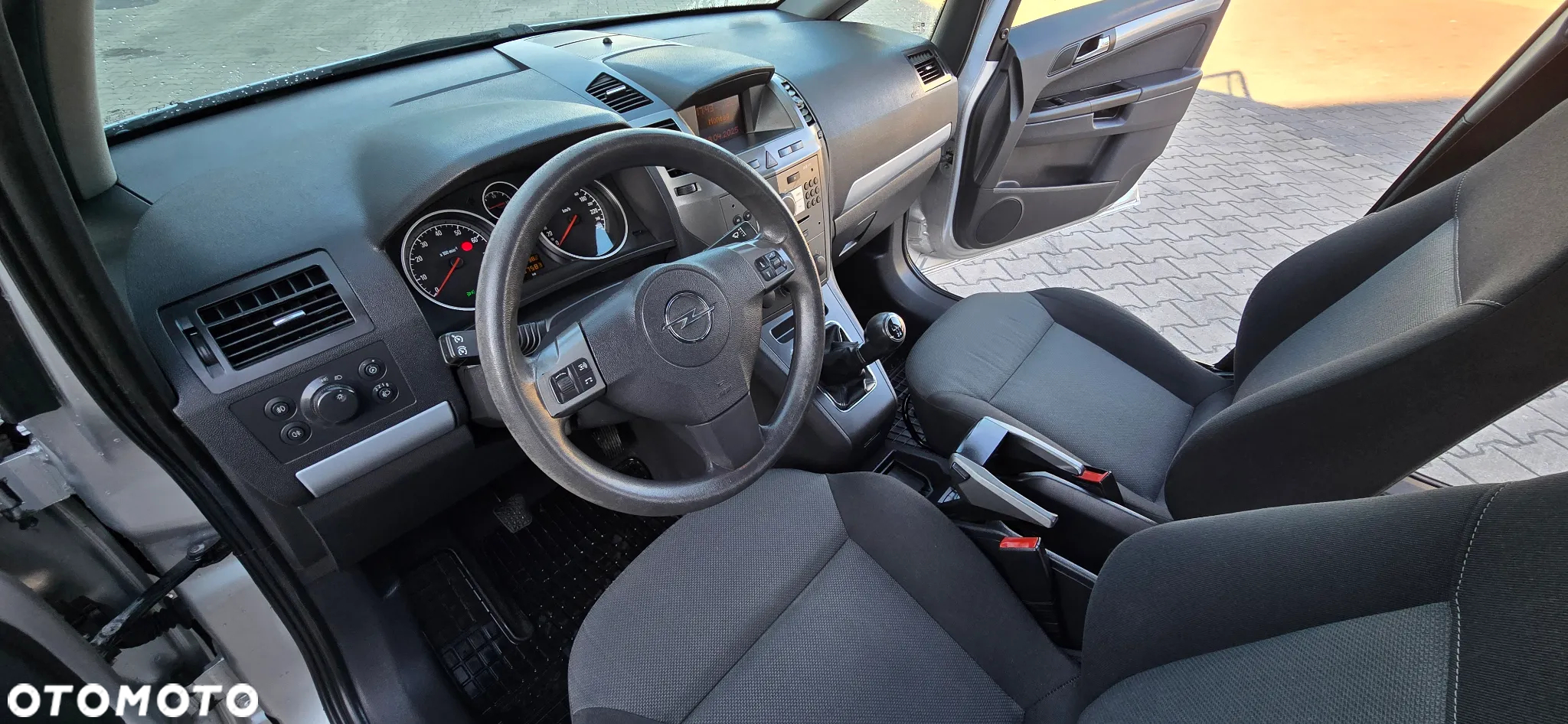 Opel Zafira - 15