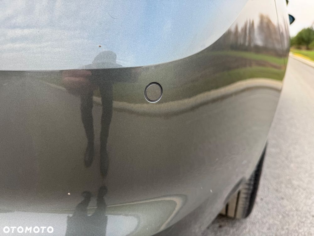 Opel Astra 1.4 Turbo 120 Jahre - 10