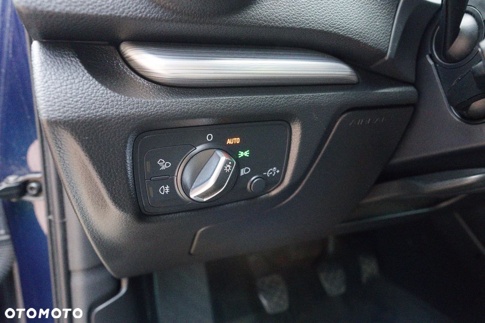 Audi A3 3-drzwiowe 1.6 TDI design - 12