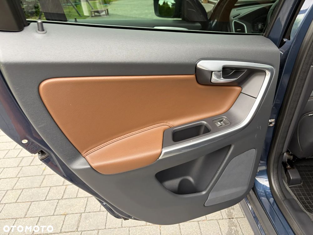 Volvo XC 60 D4 Drive-E Summum - 28