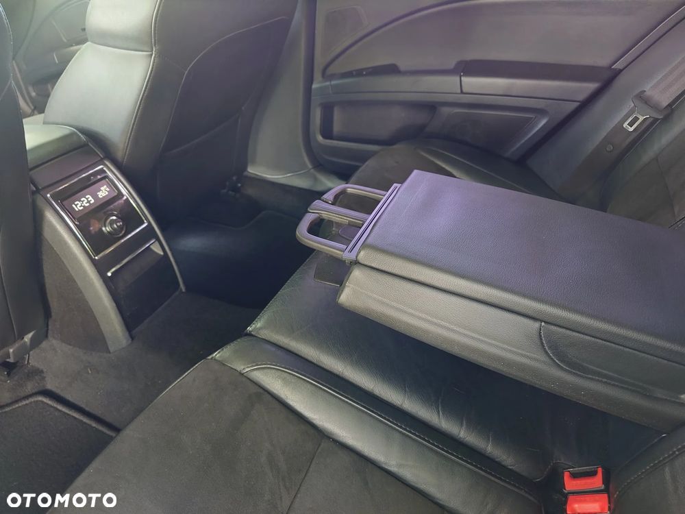 Skoda Superb 2.0 TDI Elegance DSG - 23
