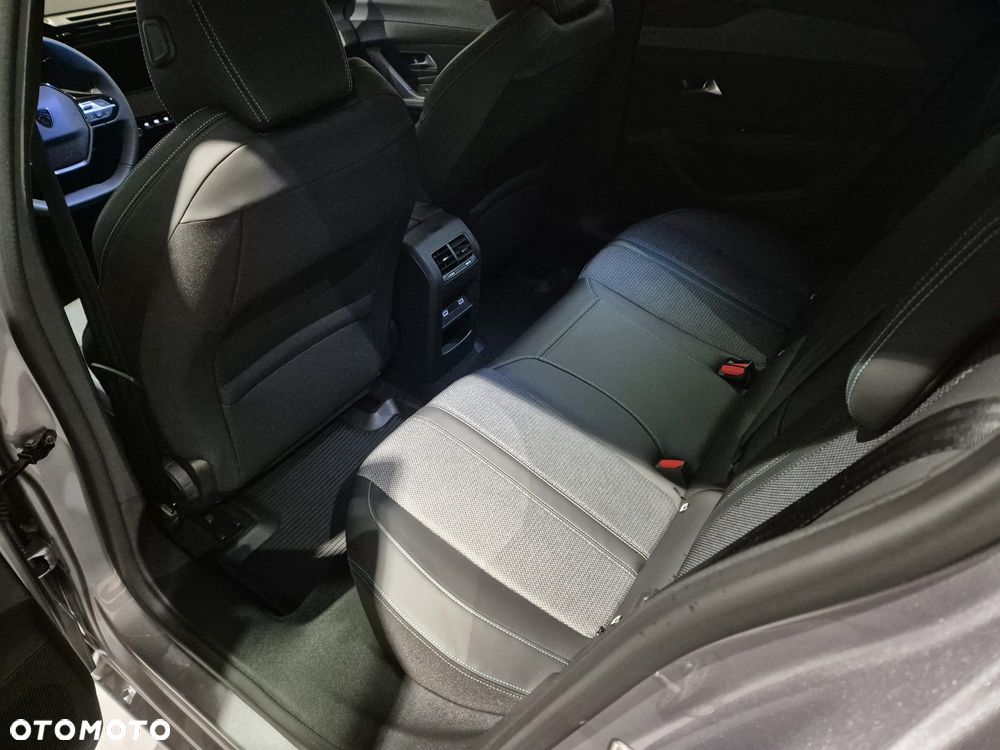 Peugeot 308 1.2 PureTech Allure S&S EAT8 - 12