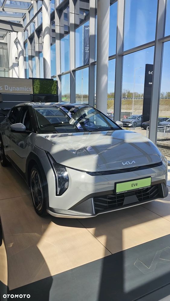 Kia EV4 81.4kWh Business Line - 4