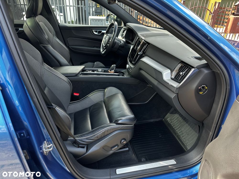 Volvo XC 60 B4 D R-Design - 10