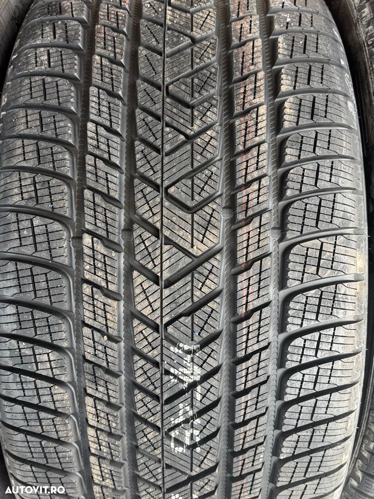 Vând set anvelope 275/40/22-315/35/22 Pirelli de iarnă noi - 3