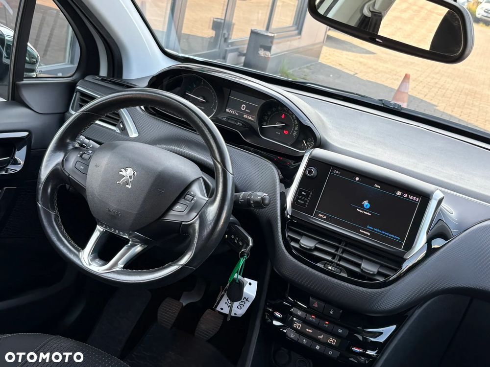 Peugeot 208 1.2 PureTech Style - 14