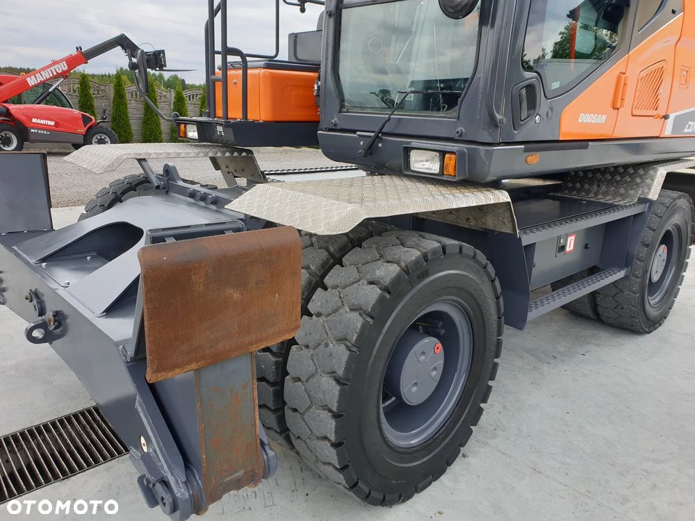 Doosan DX 170W ROTOTILT SPROWADZONY PIĘKNY STAN - 11