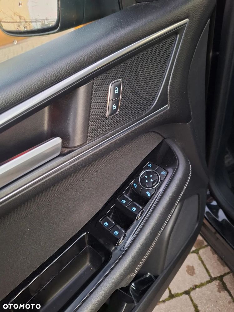 Ford S-Max 2.0 TDCi Titanium PowerShift - 11