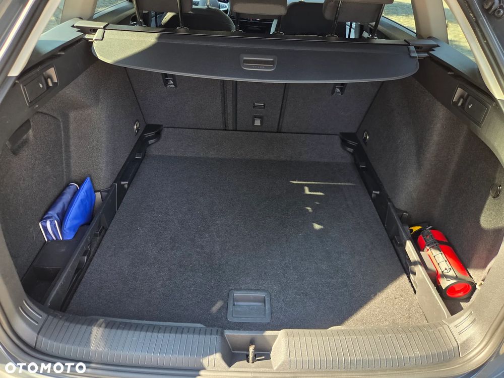 Volkswagen Golf Variant 2.0 TDI Life DSG - 22