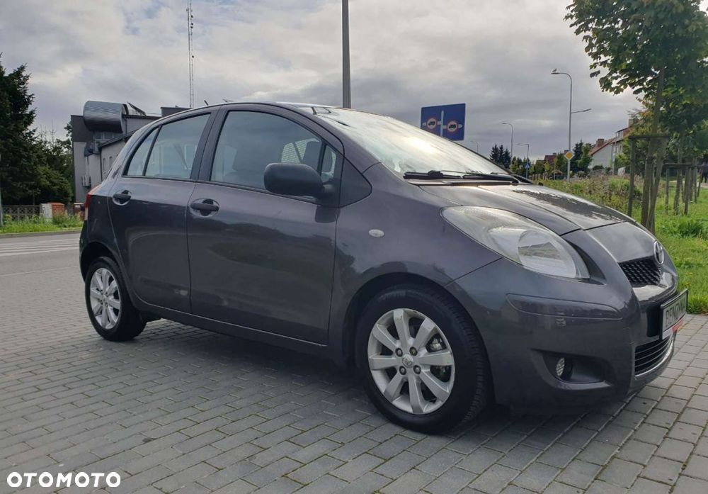 Toyota Yaris - 14