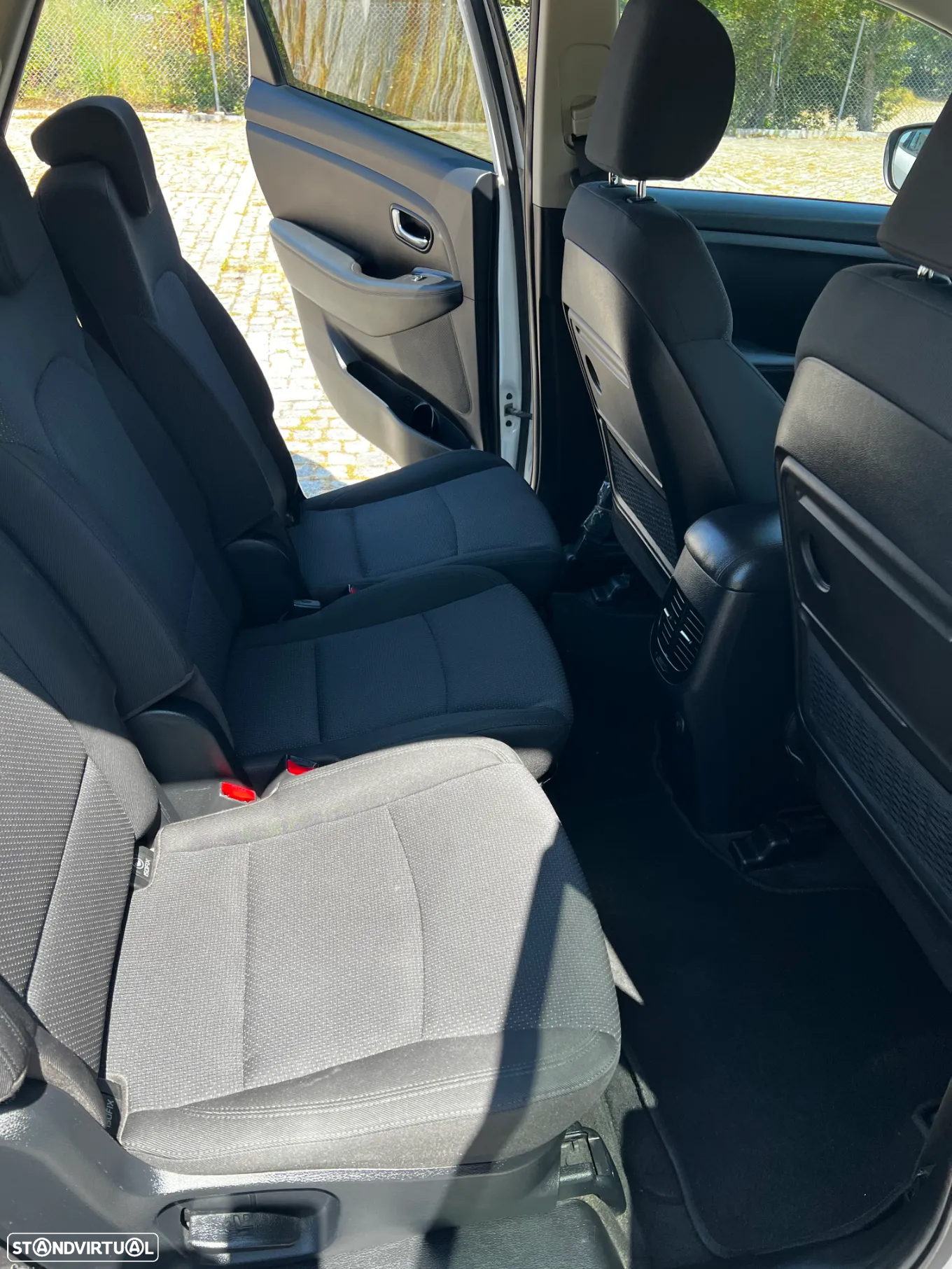 Kia Carens 1.7 CRDi ISG TX - 34