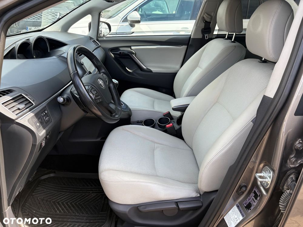 Toyota Verso 1.8 Prestige MS EU6 - 18