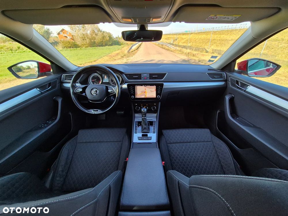 Skoda Superb Combi 2.0 TDI DSG Ambition - 5