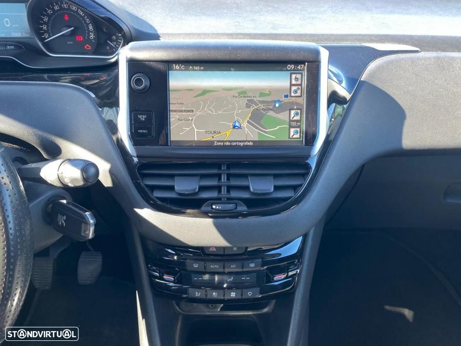 Peugeot 208 e-HDi 92 Stop&Start Style - 10