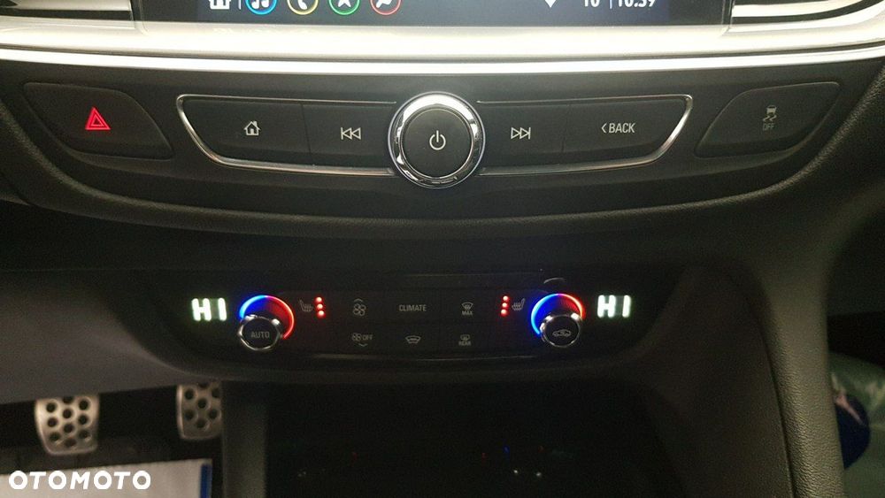 Opel Insignia - 26