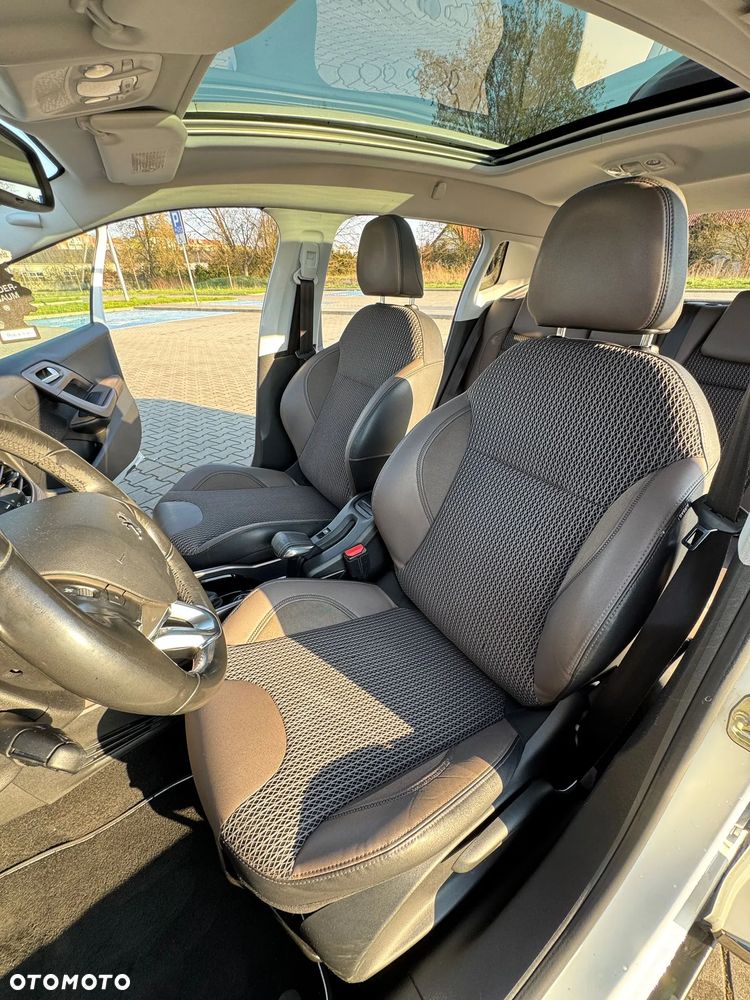Peugeot 2008 1.6 VTi Allure - 15