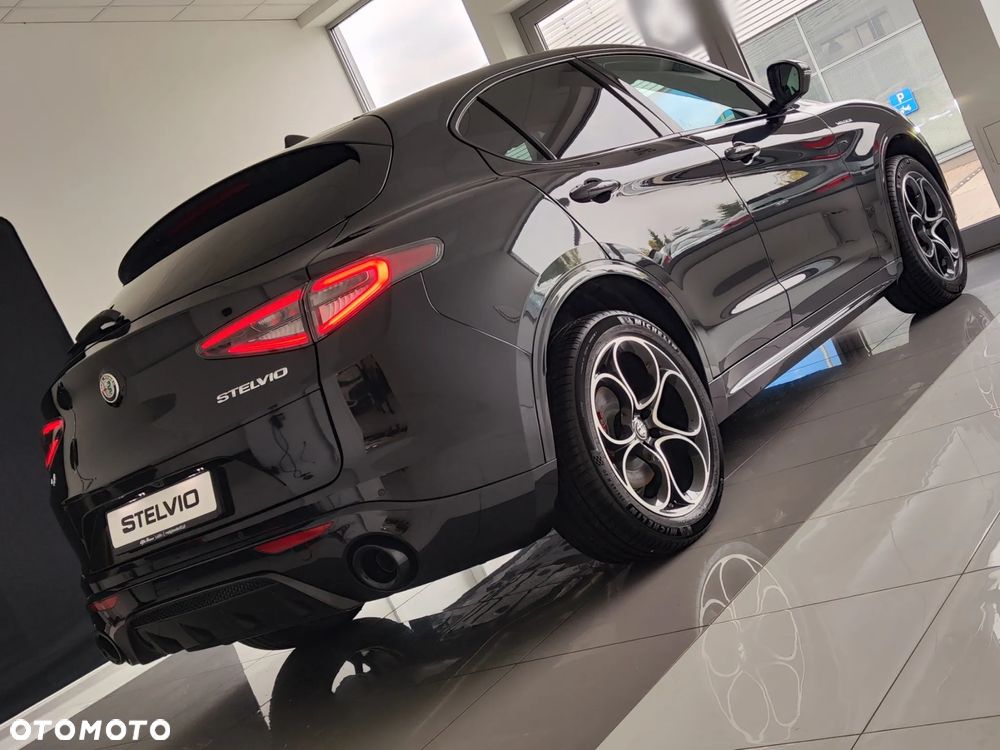 Alfa Romeo Stelvio 2.0 Turbo Veloce Q4 - 7