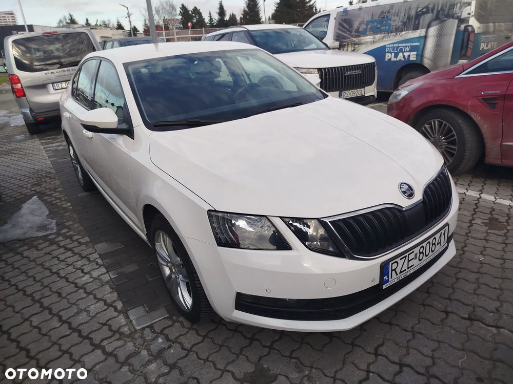 Skoda Octavia 1.6 TDI SCR Ambition - 2