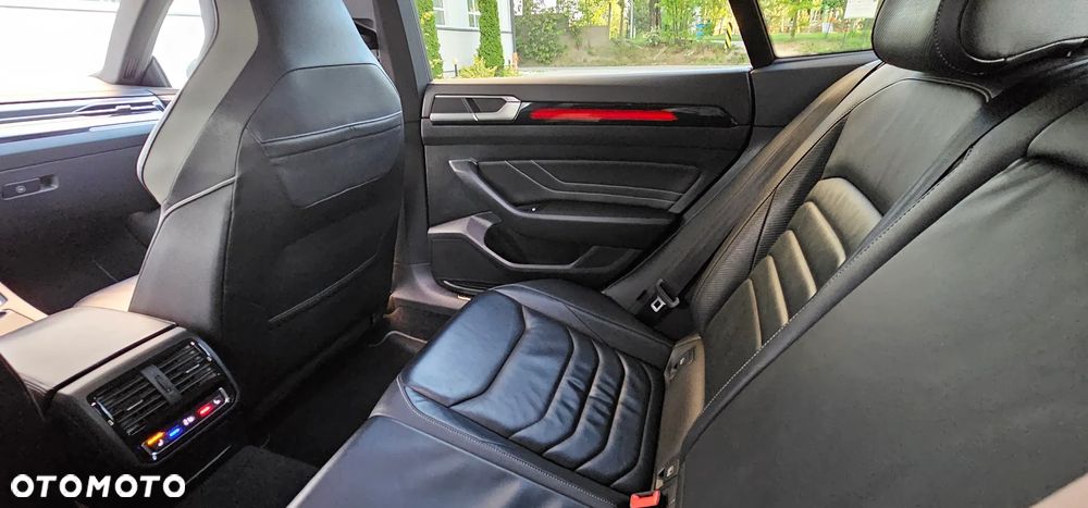 Volkswagen Arteon 2.0 TDI SCR R-Line DSG - 36