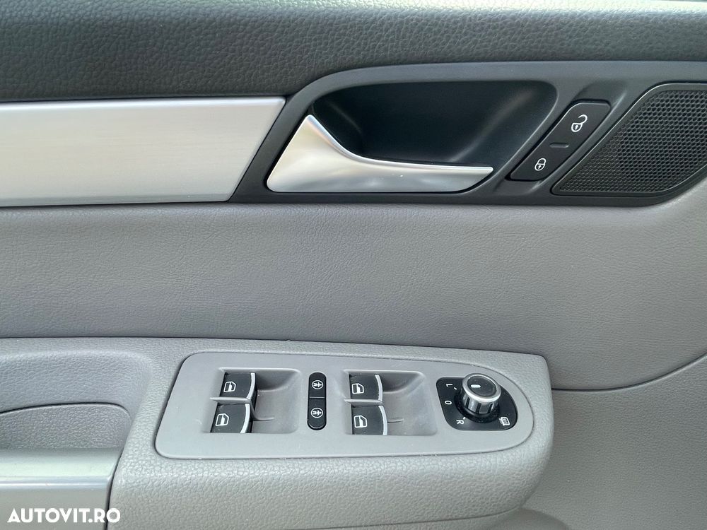 Volkswagen Sharan 2.0 TDI DSG BlueMotion Technology Comfortline - 3