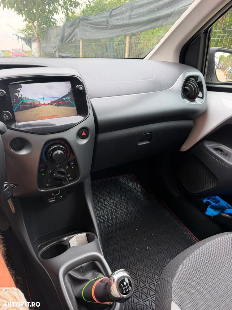 Toyota Aygo 1.0 VVY-I 5 usi X-cite - 12