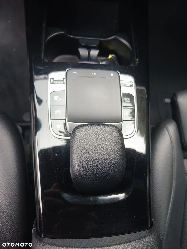 Mercedes-Benz Klasa A 180 CDI 7G-DCT AMG Line - 11