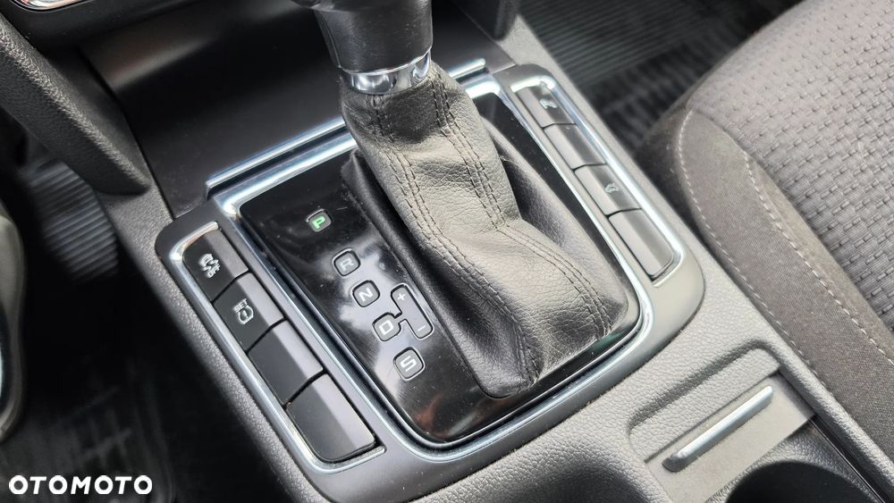 Skoda Superb 2.0 TDI DSG Elegance - 29