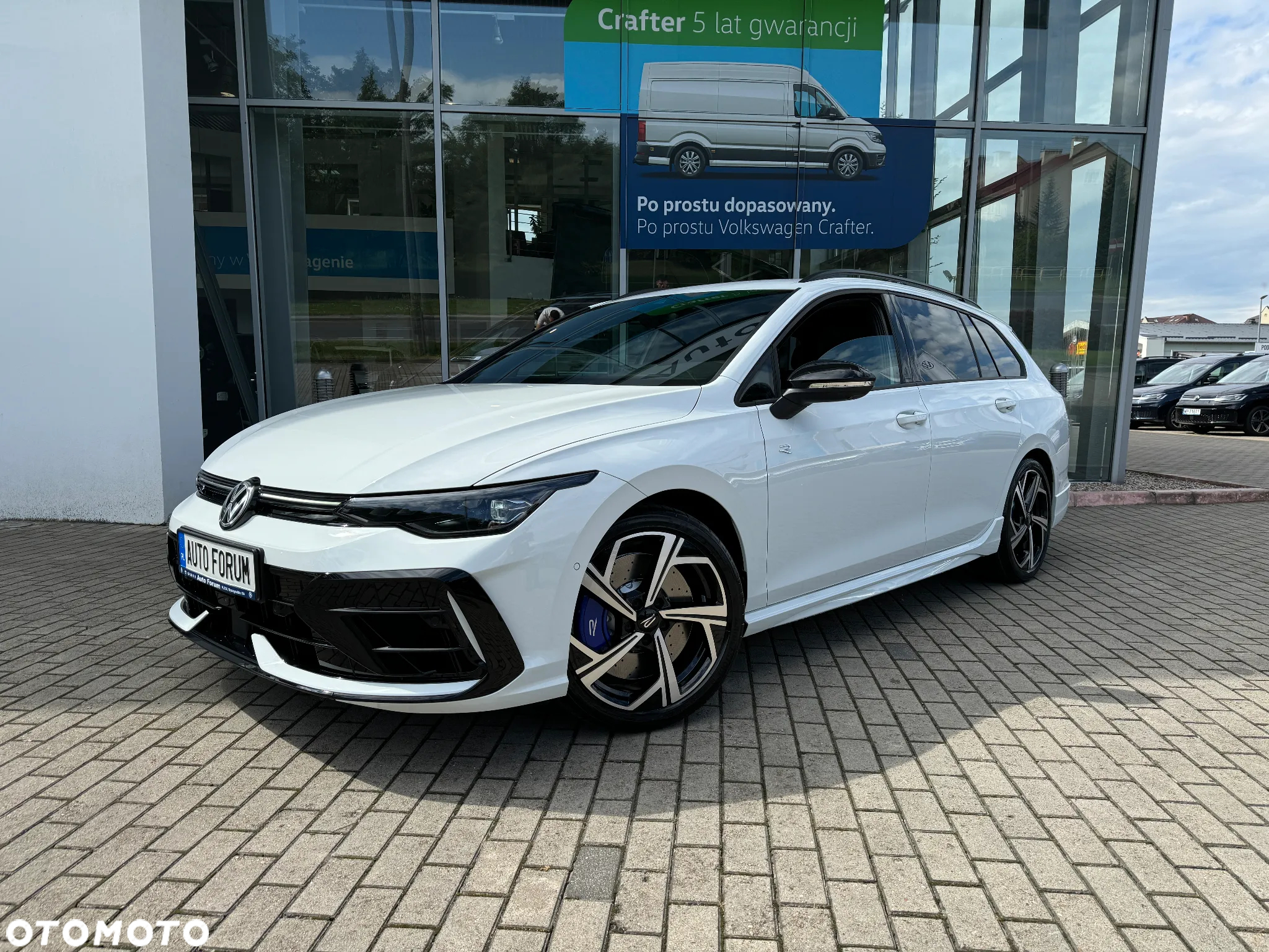 Volkswagen Golf VIII 2.0 TSI 4Motion R DSG - 2