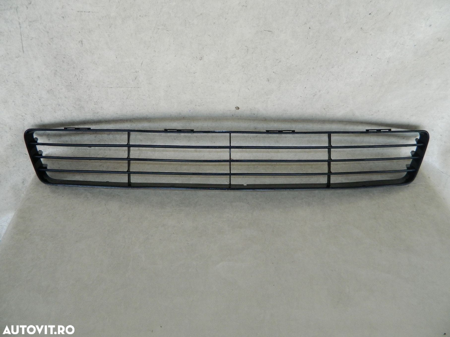 Grila intre proiectoare, Ford Fiesta, 2005, 2006, 2007, 2007, 2008,, 2S61-A018A58-A - 2