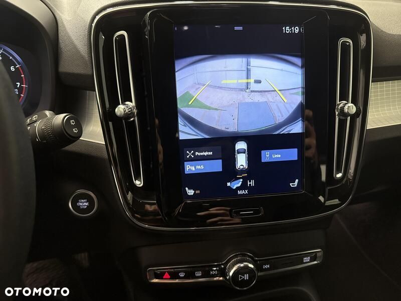 Volvo XC 40 T3 Momentum - 16