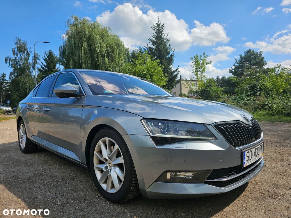 Skoda Superb 2.0 TSI DSG Ambition - 2
