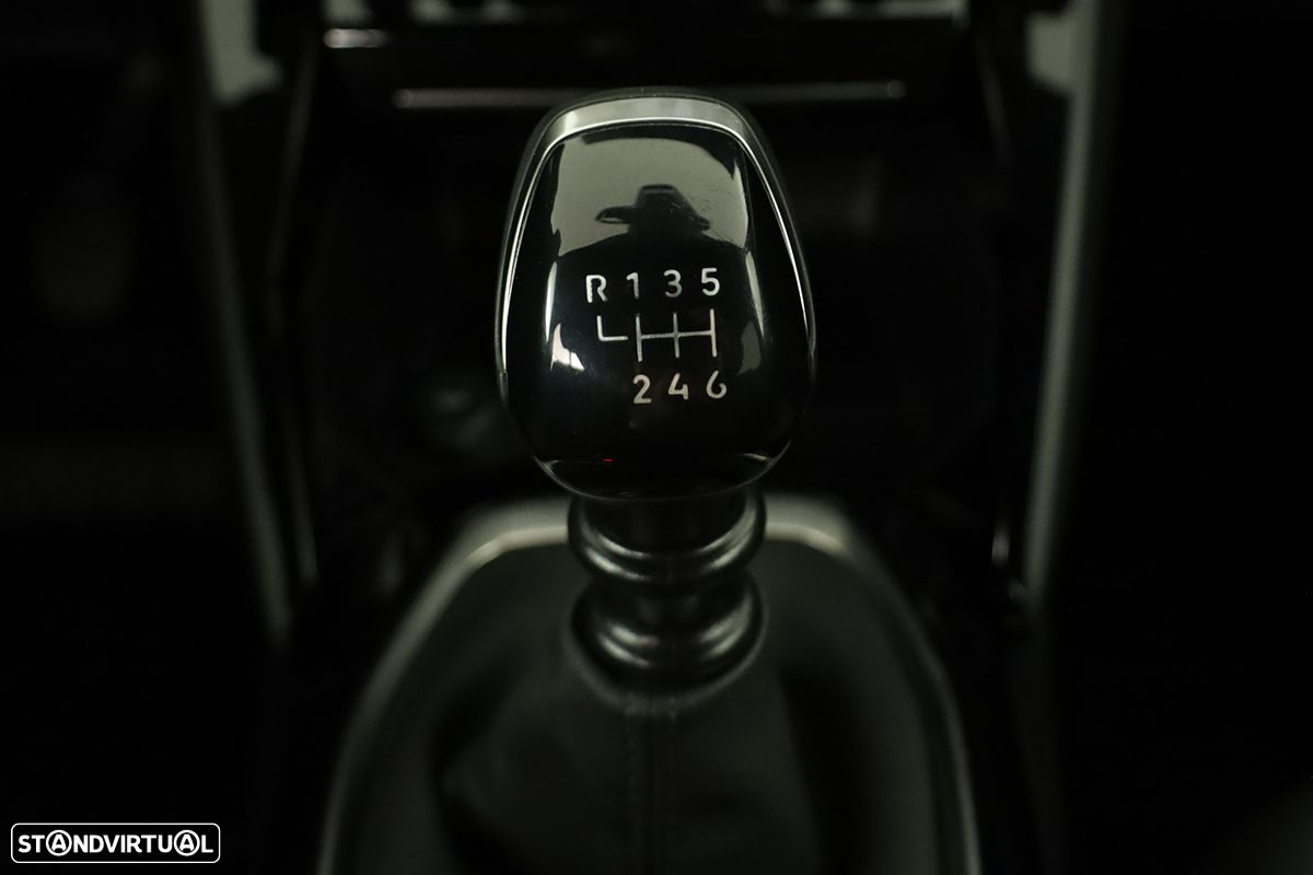 Peugeot 2008 1.2 PureTech Allure - 14