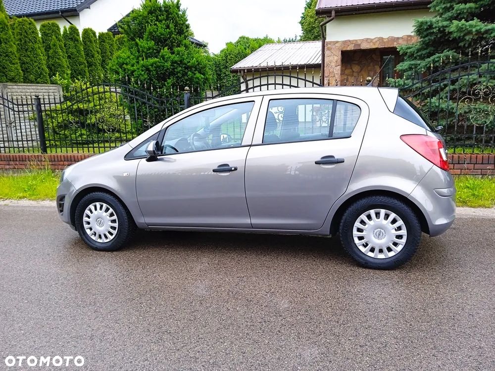 Opel Corsa 1.2 16V Cosmo - 5
