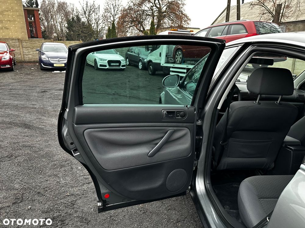 Volkswagen Passat - 19