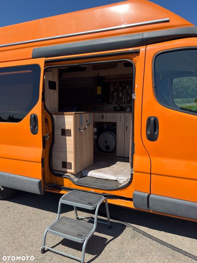 Opel Vivaro - 11
