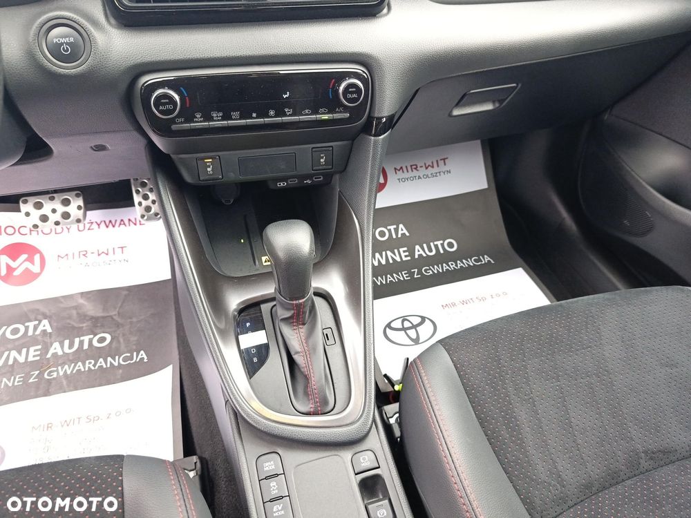 Toyota Yaris Hybrid 1.5 GR Sport - 39