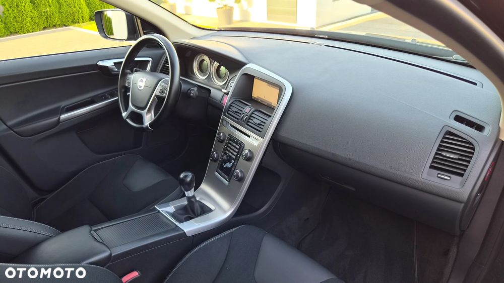 Volvo XC 60 D4 Momentum - 13