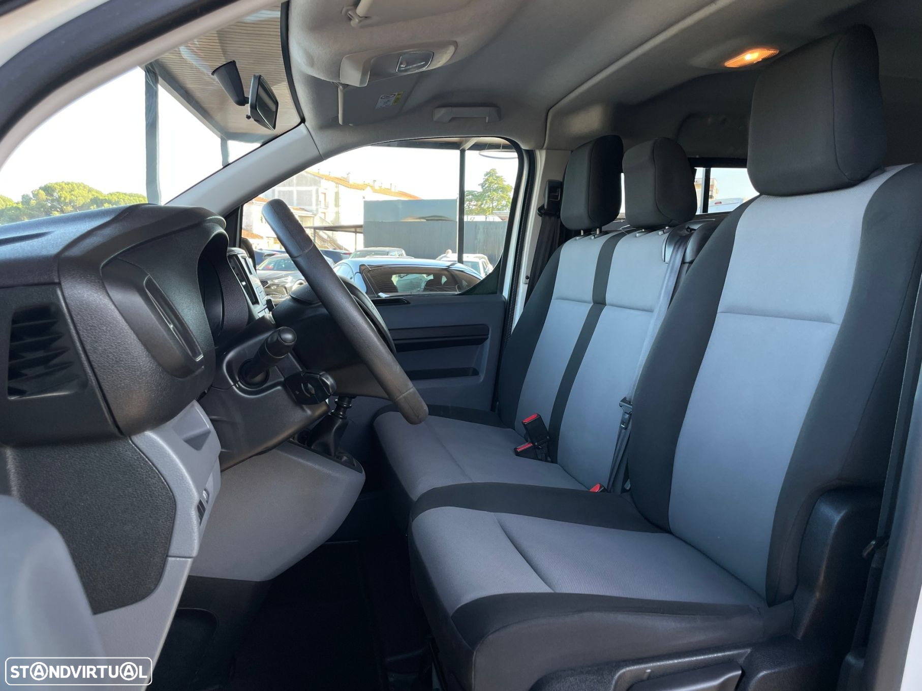 Peugeot Traveller 1.5 BlueHDi L3H1 Long - 12