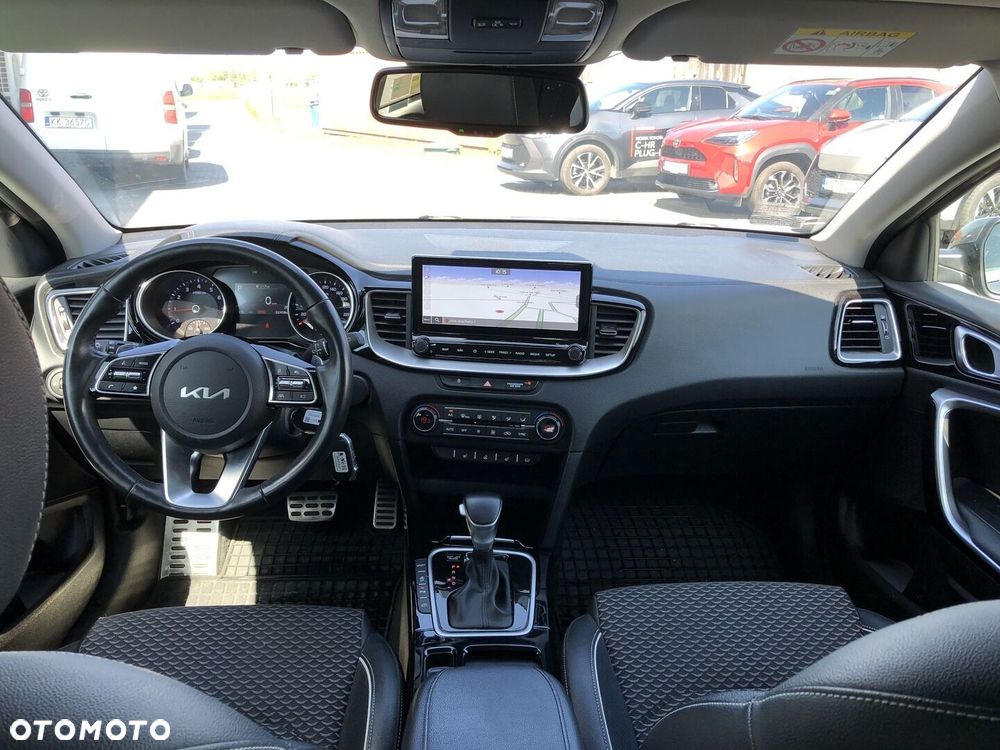 Kia Ceed 1.5 T-GDI Business Line Plus DCT - 11